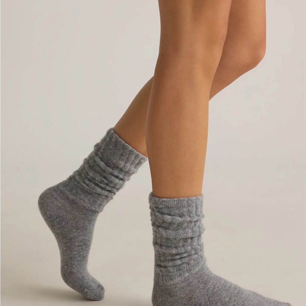 Quince Mongolian Cashmere Slouch Socks  in Heather Gray Unisex Size M/L - Picture 3 of 4